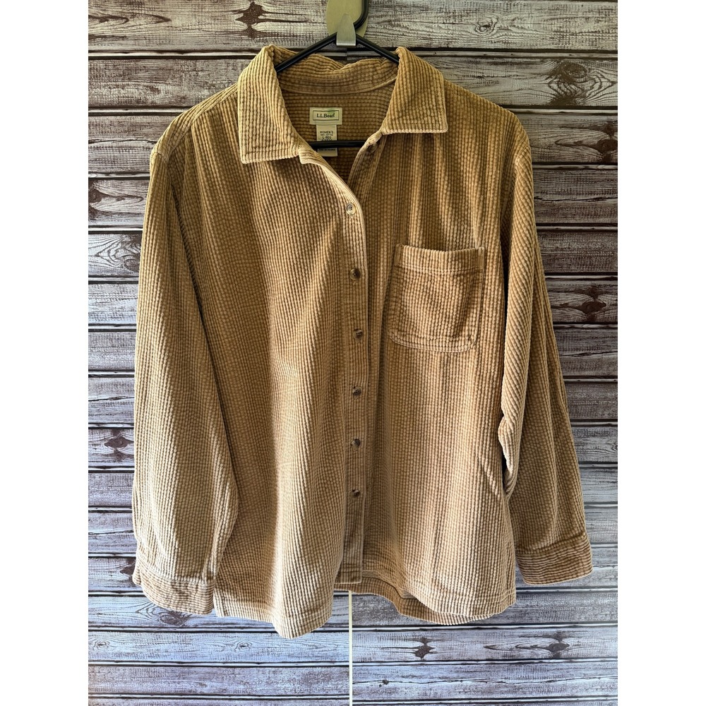 LL Bean Women's Long-Sleeved Button-Down Shirt Size L Tan‎ Corduroy